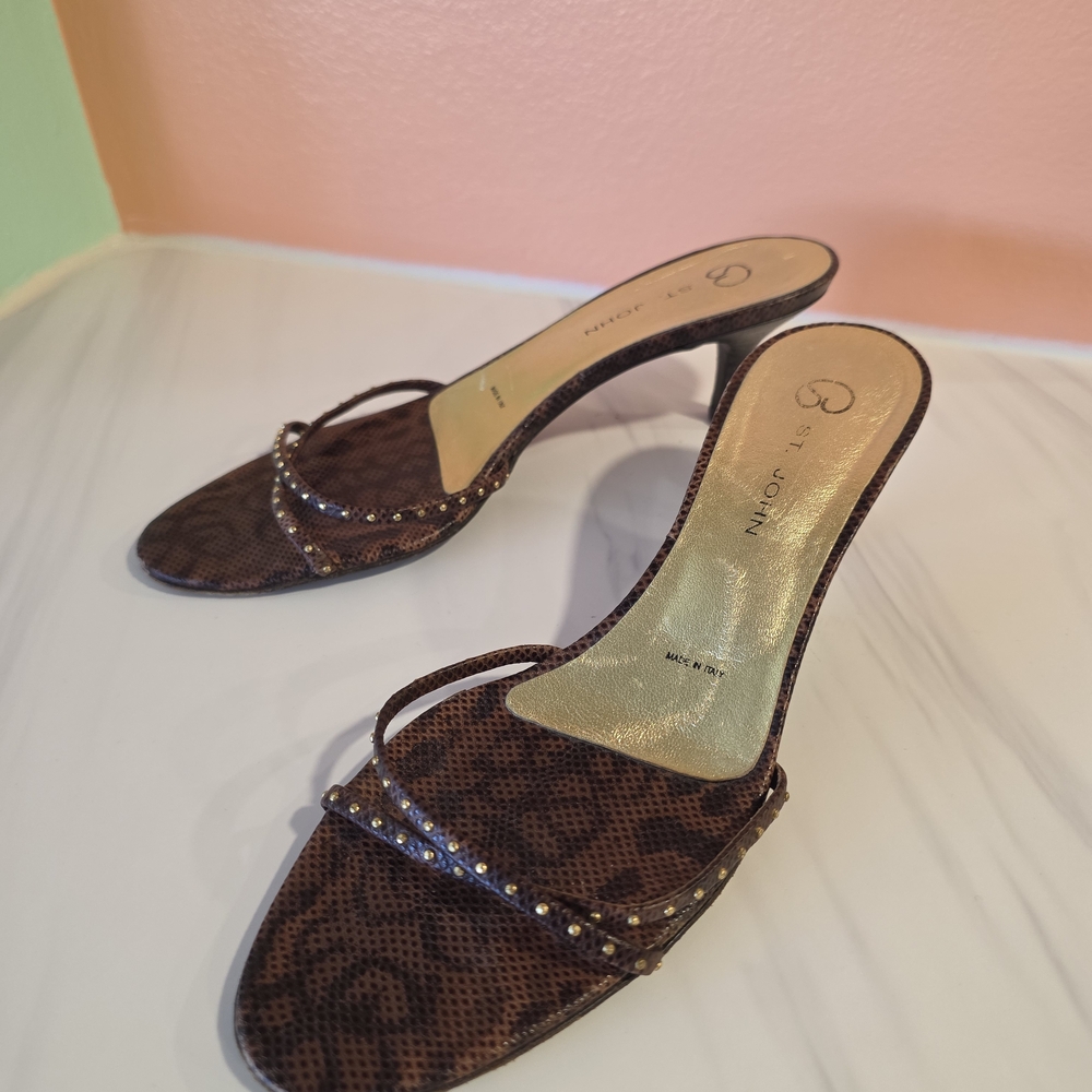 St. John Brown Kitten Heels 7 Italian Snakeskin Patterned Studded Brown Sandals - Picture 11 of 16